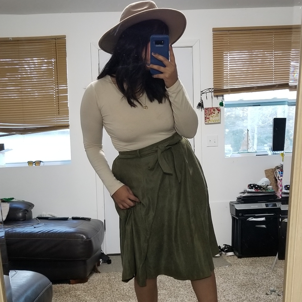 ▪︎FLASH SALE▪︎SWEETEST THING BROWN TAN MIDI SKIRT - Picture 12 of 12